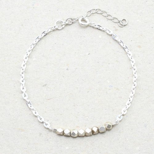 Silberarmband mit Karen-Perlen